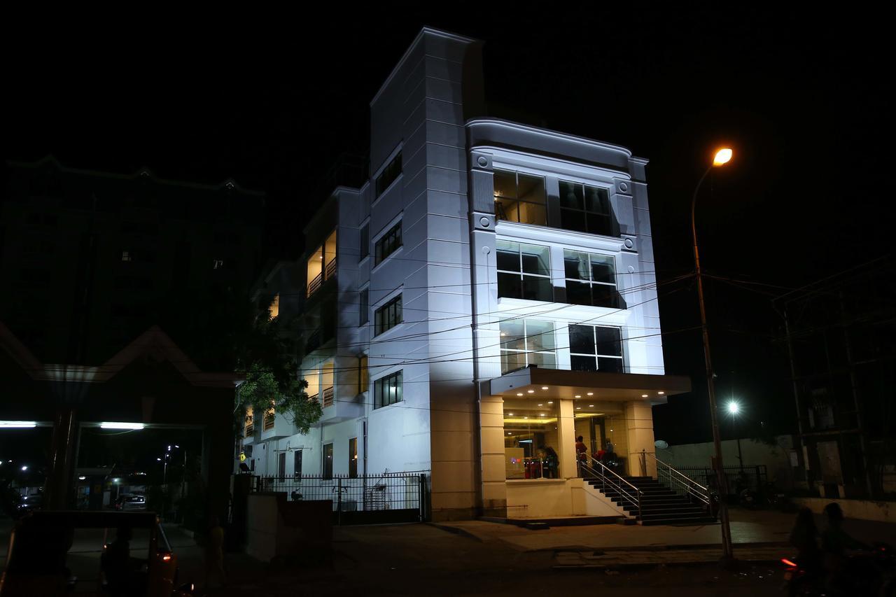 Hotel La Castle شيناي المظهر الخارجي الصورة